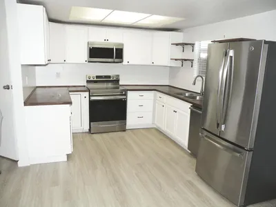 550 Park Way 04