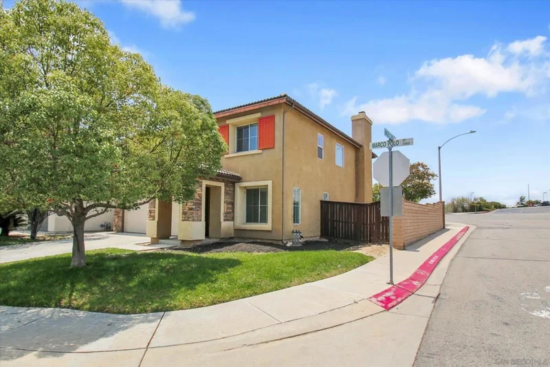 25864 Marco Polo St photo 2