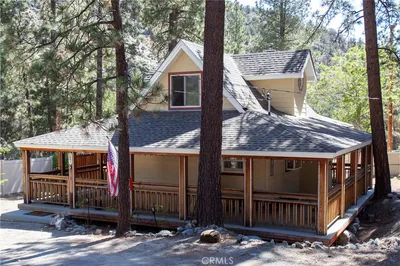 5881 Lone Pine Canyon