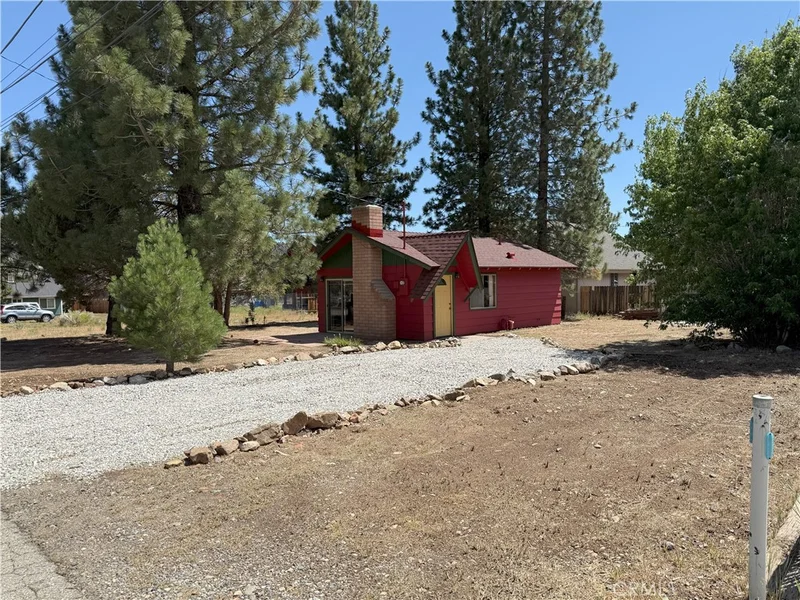 Photo 2 of 936 Pinon Lane