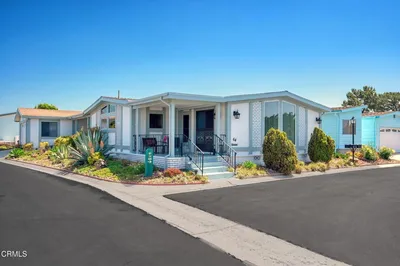 64 Poinsettia Gardens Drive 64