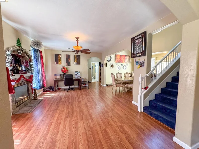 Photo 2 of 505 Tuscany Ct