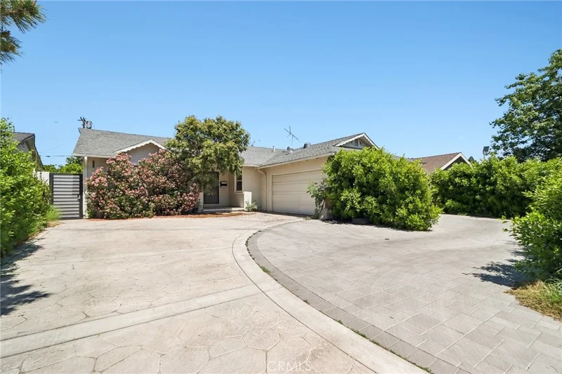 Photo 2 of 14657 Novice Street