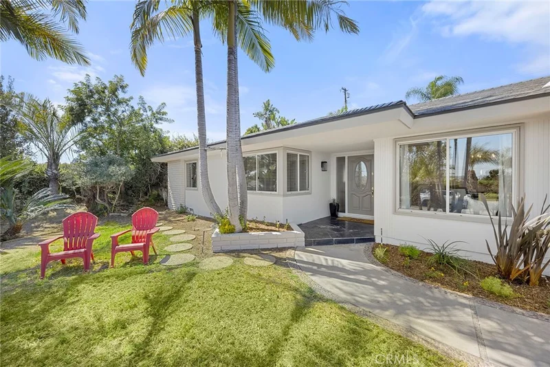 907 Harmony Lane