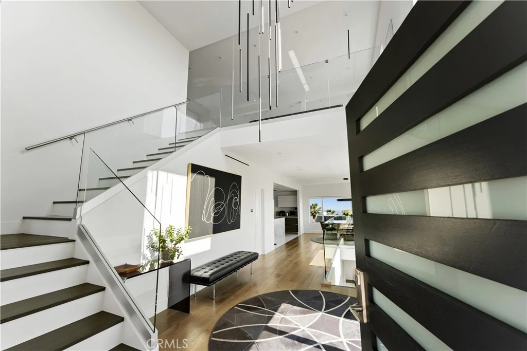 Interior 3
