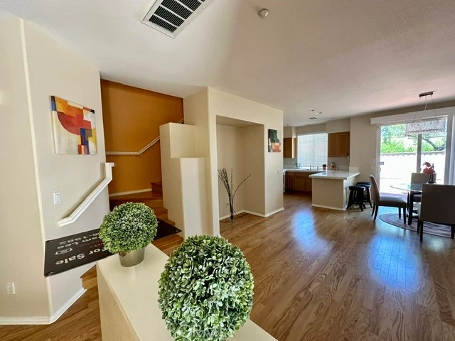 Interior 3