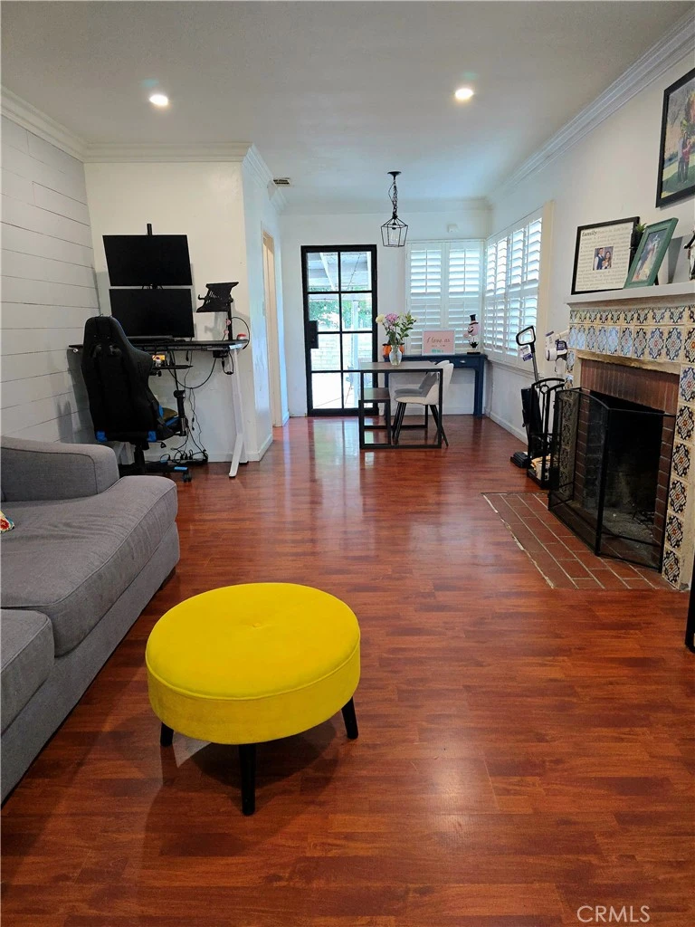 Interior 2
