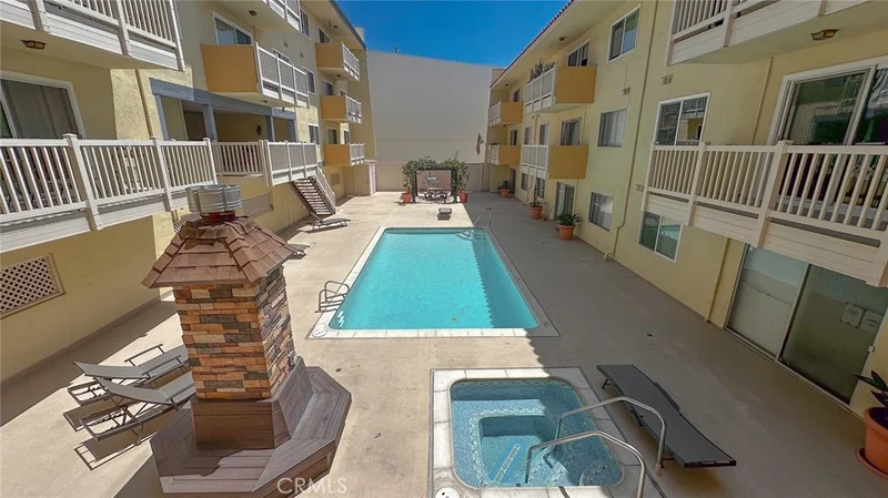 1707 Pacific Coast 507