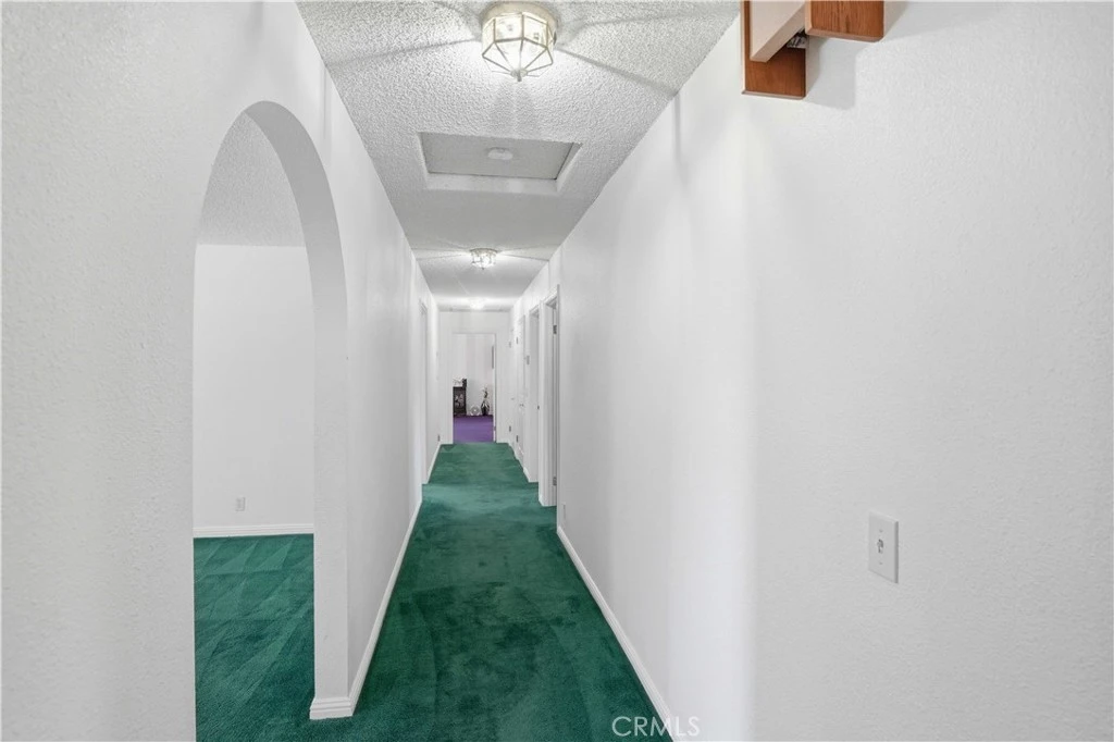 Interior 4