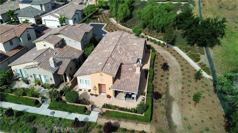23723 Maple Leaf Court