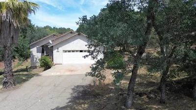3885 Bartelink Dr