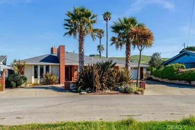 489 Sunset Court
