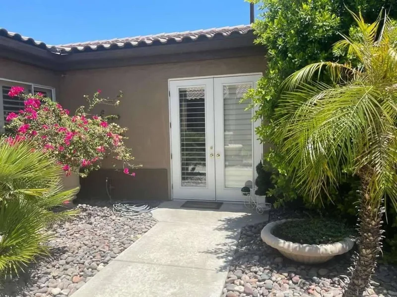 12 Buckingham Way Casita