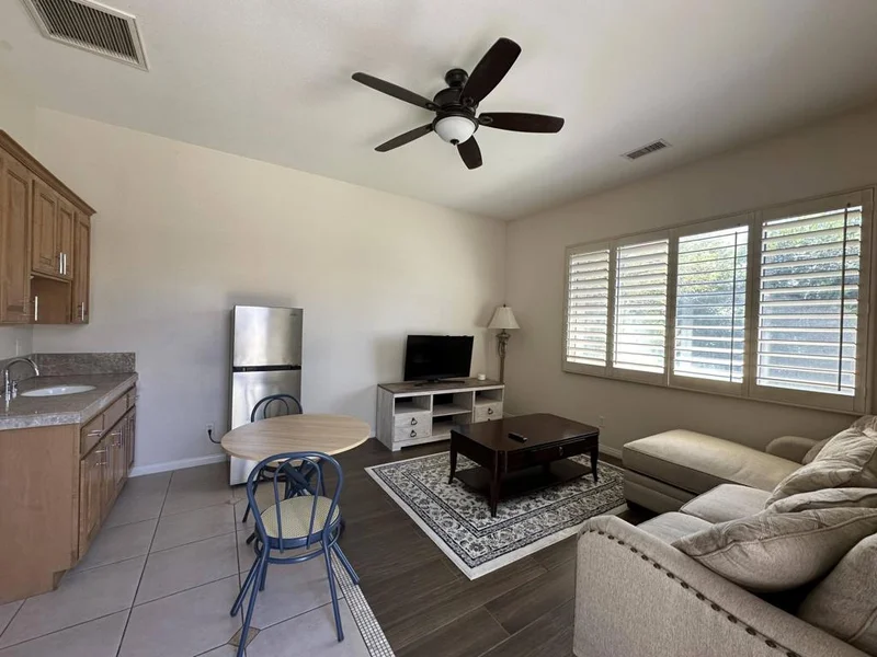12 Buckingham Way Casita photo 2