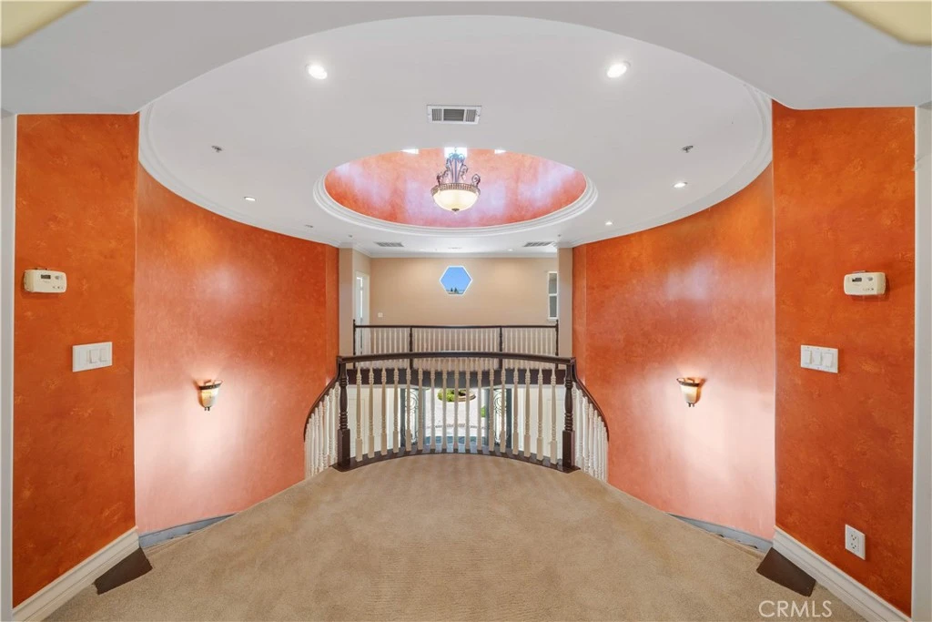 Interior 3