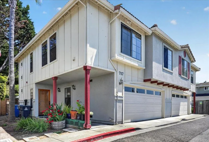 717 Las Casitas Dr.