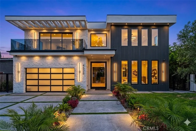 4528 Matilija Avenue, Sherman Oaks, CA 91423