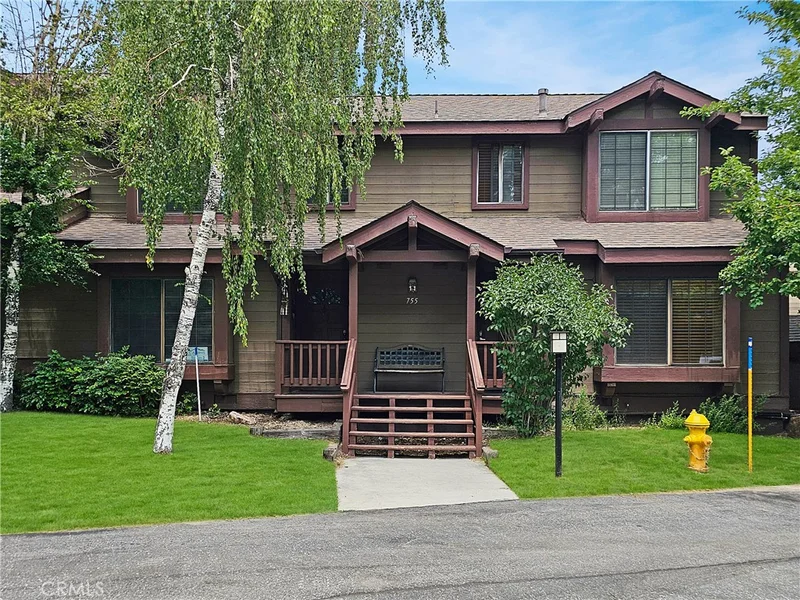 755 Cienega B