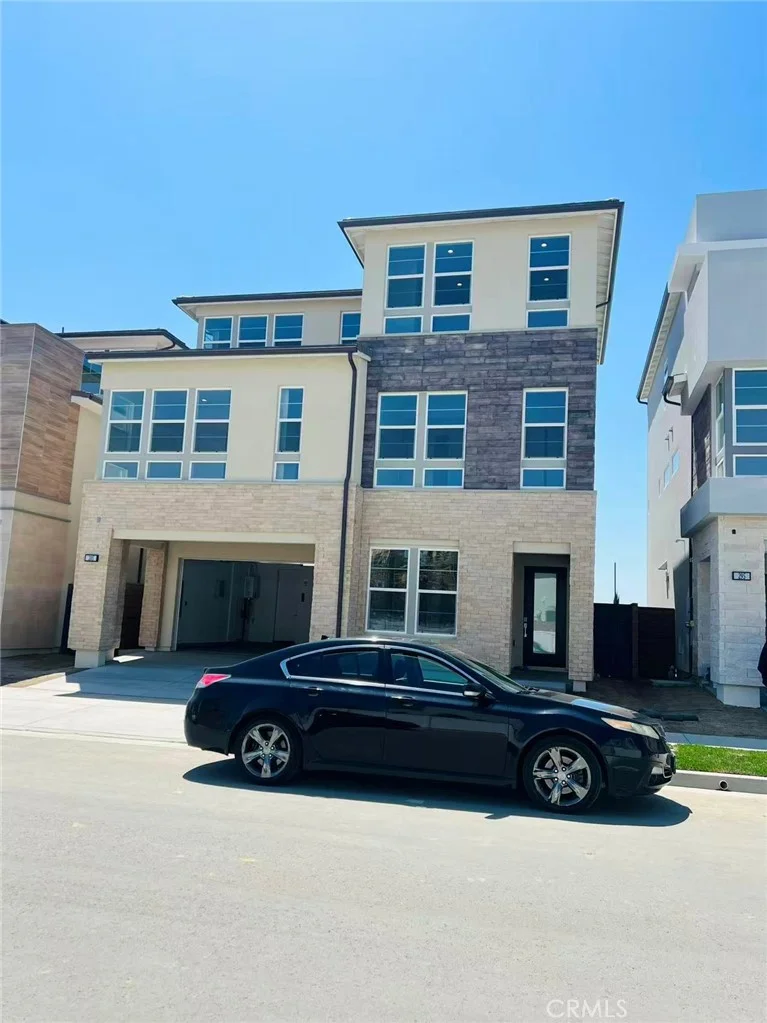 285 Remy Ln