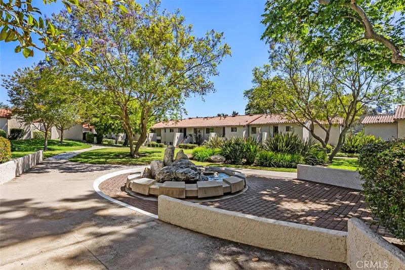 31508 W Nine photo 2