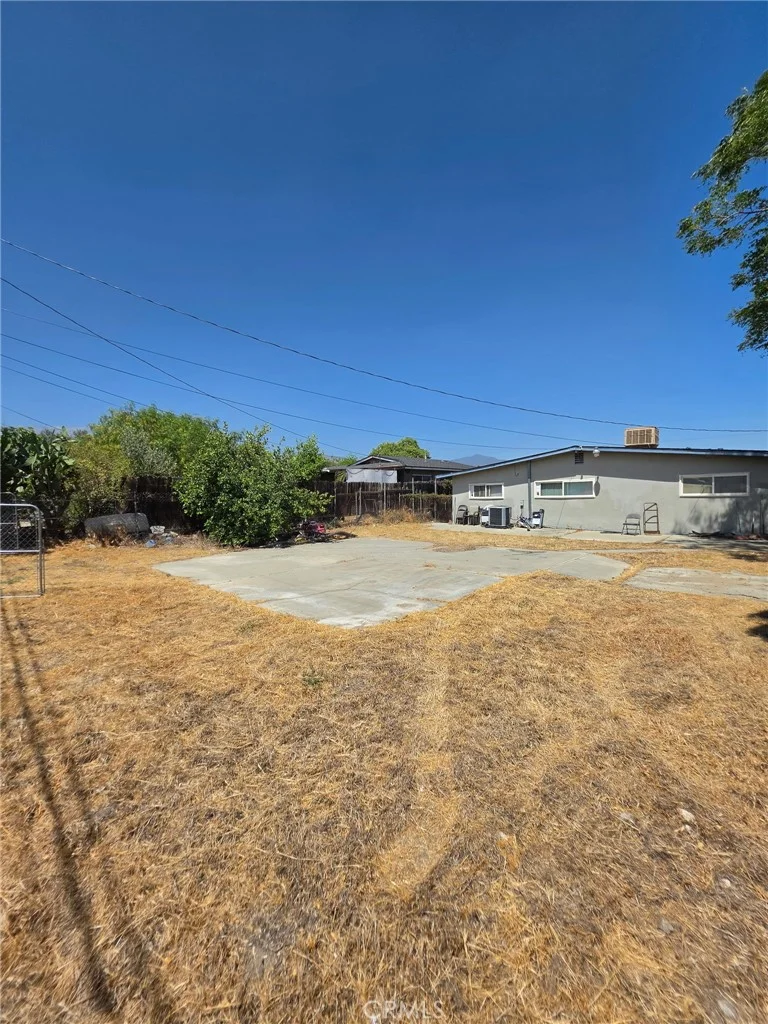 1263 N Phillips photo 2
