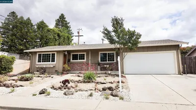 2290 La Mar Drive