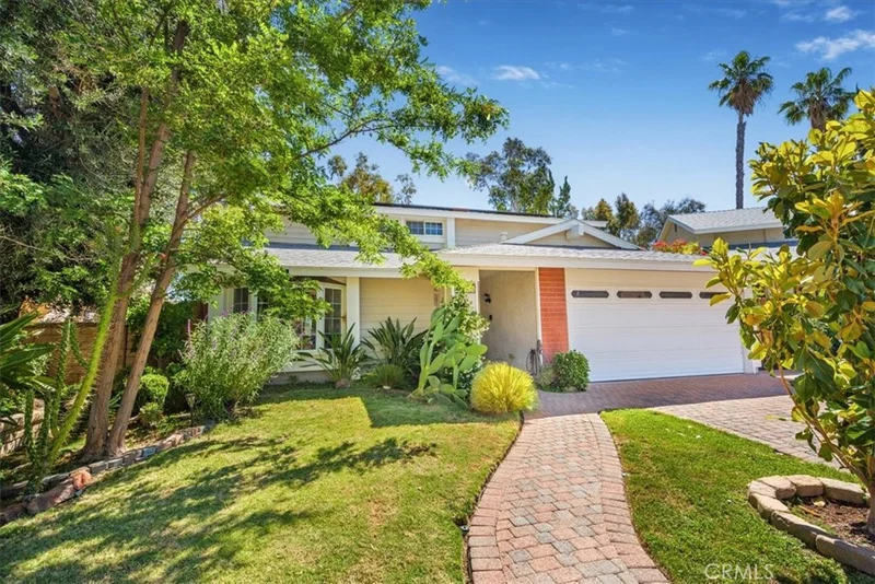21820 Peppercorn Drive, Saugus, CA 91350