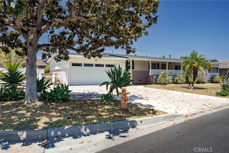 8851 La Grand Avenue photo 2