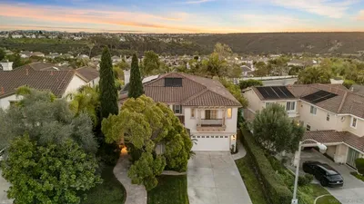 5255 Greenwillow Ln