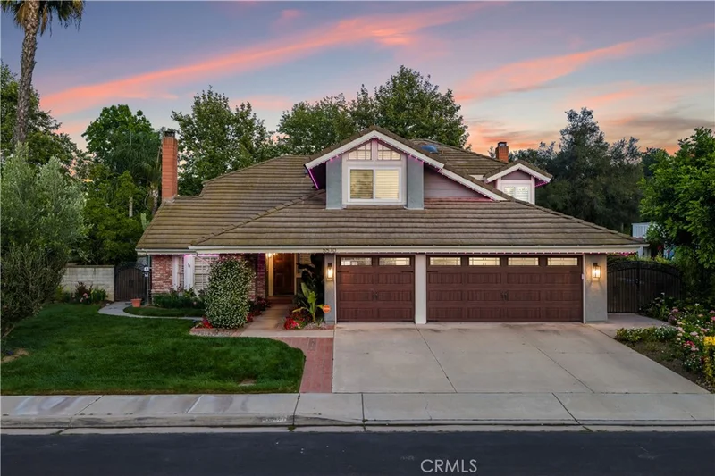 5570 Lakeview Drive