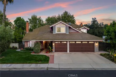 5570 Lakeview Drive