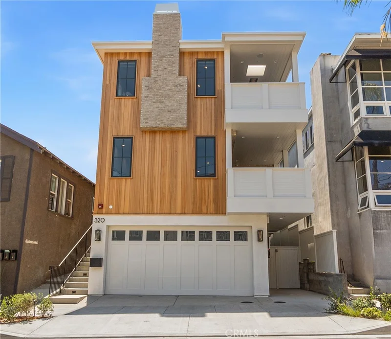 320 1st St