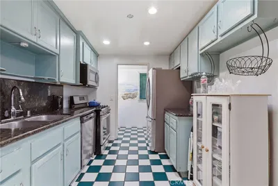 11129 Freer