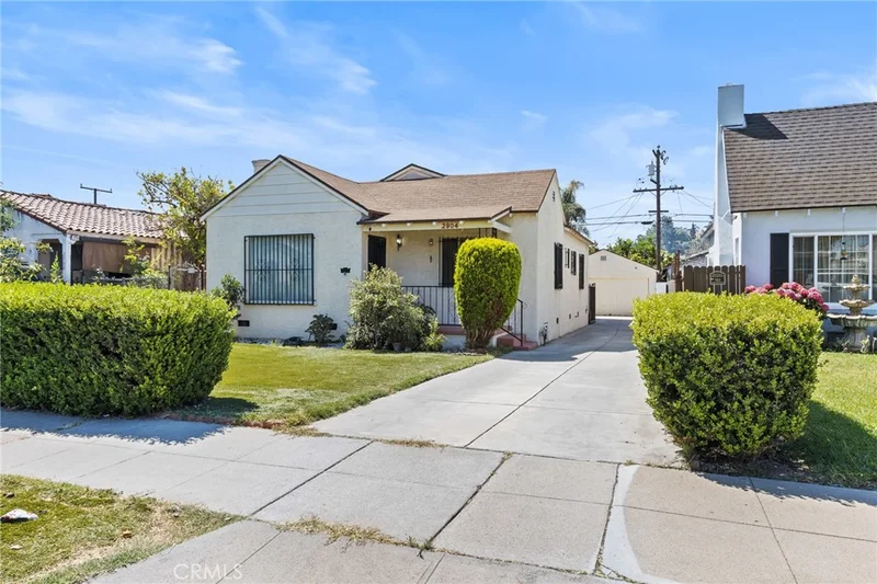 2904 Front Street