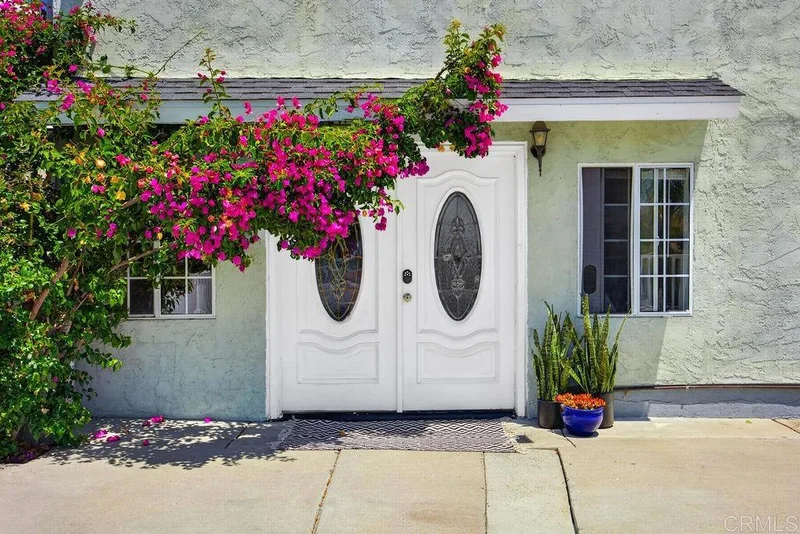 6207 Scimitar, San Diego, CA 92114