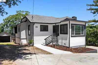 3280 Ohlone Way photo 2