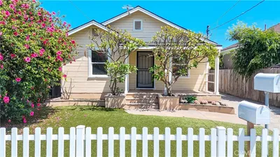 940 Cypress