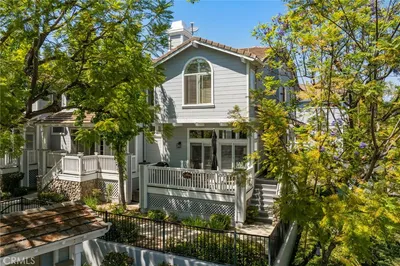 596 N Pageant A
