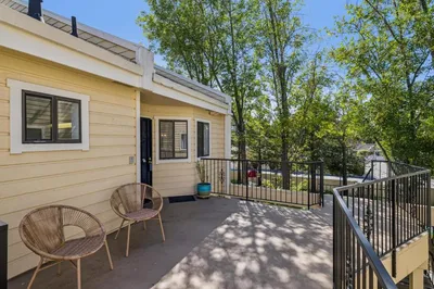 576 W Parr Avenue 32