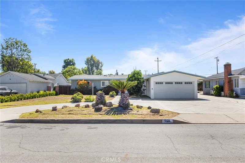 908 S Leaf, West Covina, CA 91791