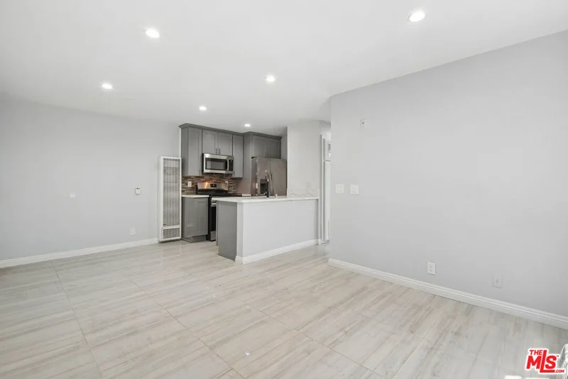 852 N Bunker Hill Avenue 105