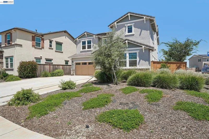 4013 Mirecourt cir