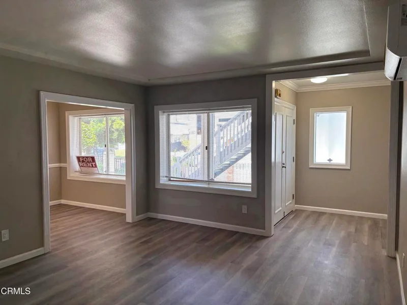 10822 Hartsook Street 1, Los Angeles, CA 91601