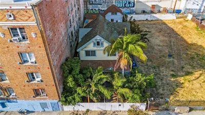 1545 Cambria