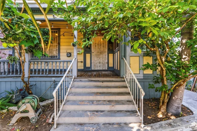 Photo 2 of 1545 Cambria