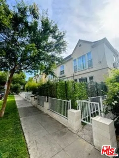 133 S Crescent Drive 7 photo 2