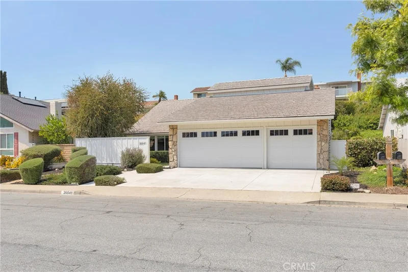 26541 Valpariso, Mission Viejo, CA 92691