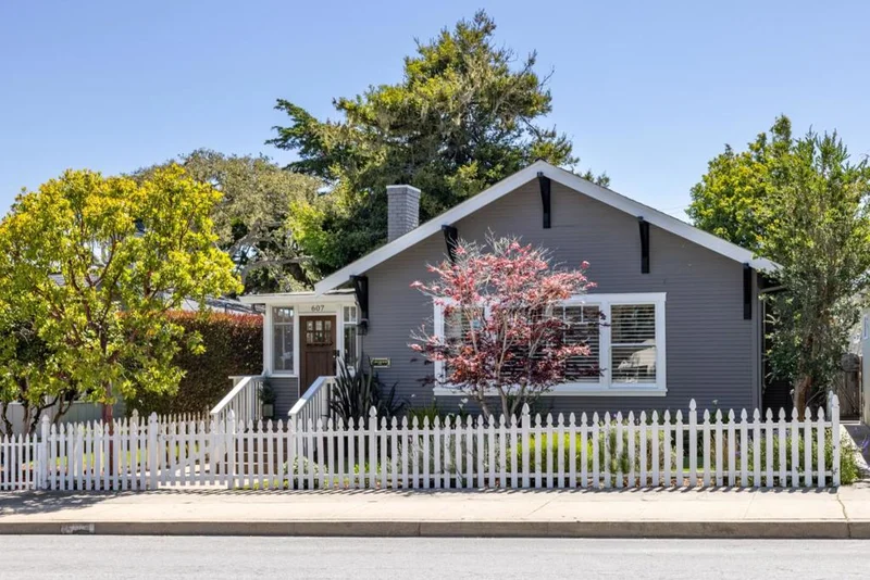 607 Congress Avenue, Pacific Grove, CA 93950