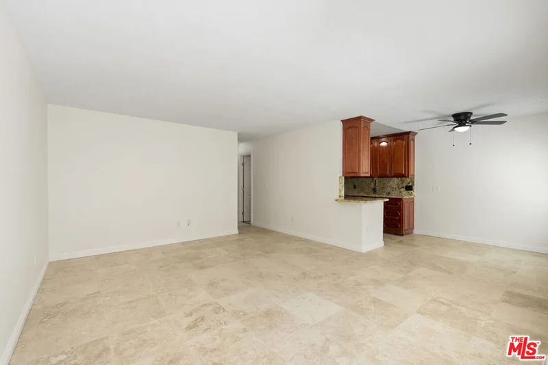 3682 Nile Street 3 photo 2