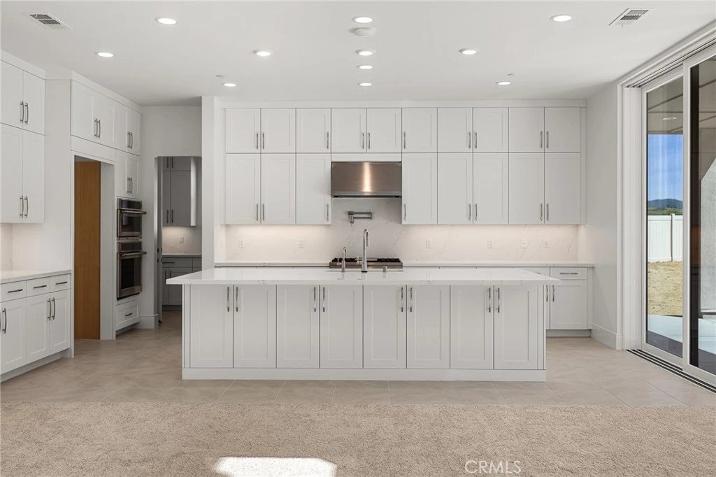Interior 3